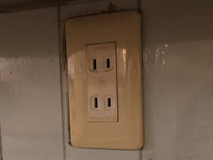 コンセント 電気工事 施工事例 ブレーカーBIZ